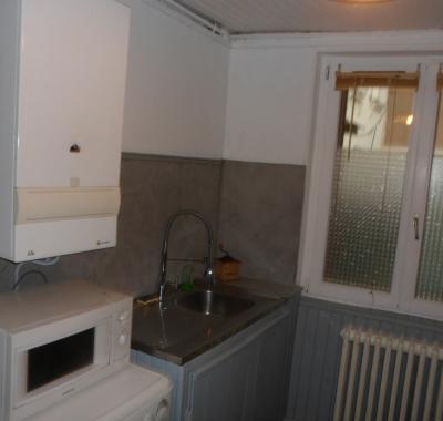 RARE CHAMBRE STUDIO DANS MAISON A PARIS BELLEVILLE