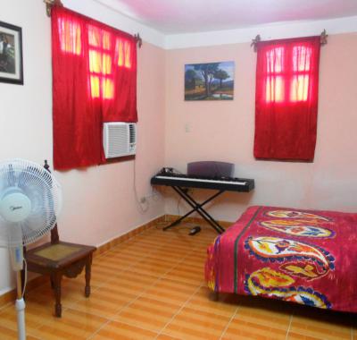Santiago de Cuba - Chambre indépendante en terrasse à louer