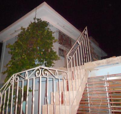 Santiago de Cuba - Chambre indépendante en terrasse à louer