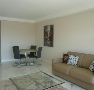 Grand 2 pièces à 15 minutes de La Croisette