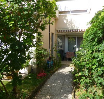 Près de La Défense chambre tout confort dans grand appartement