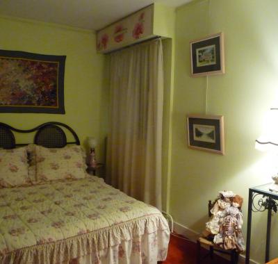 Près de La Défense chambre tout confort dans grand appartement