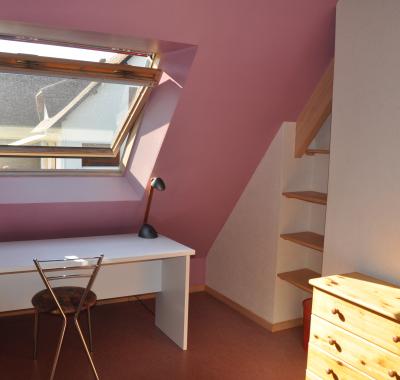 Caen-Nord. Chambre meublée en duplex  de 15m2