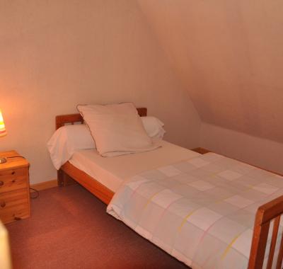 Caen-Nord. Chambre meublée en duplex  de 15m2