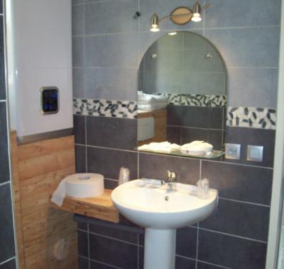 Deux Maisons d'hôtes équipées de 11 et 16 couchages