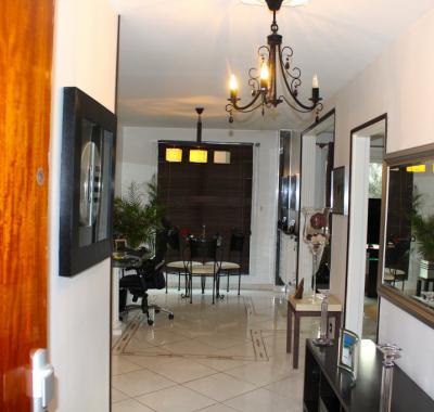 Chambre 12m2 pour étudiante ordonnée