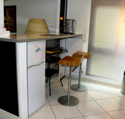 Chambre 12m2 pour étudiante ordonnée